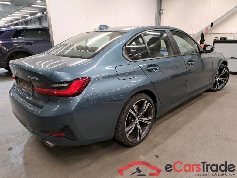 BMW - BMW 3 BERLINE 330e 292PK Business Edition With Vernasca Seats & Driving Assistant Pack & Trailer Towing Hook  * HYBRID * #2