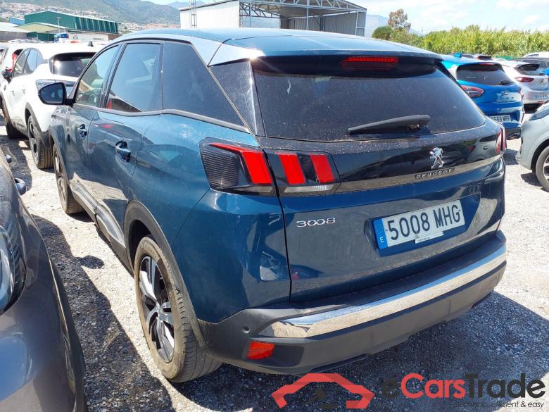 PEUGEOT 3008 1.2 PureTech 130CV AUT Allure #2