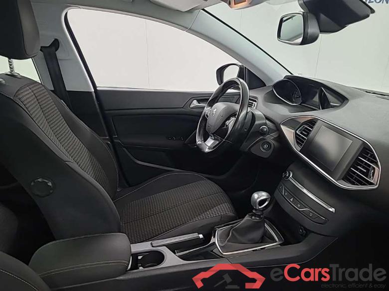 PEUGEOT 308 1.2 PureTech Allure #6