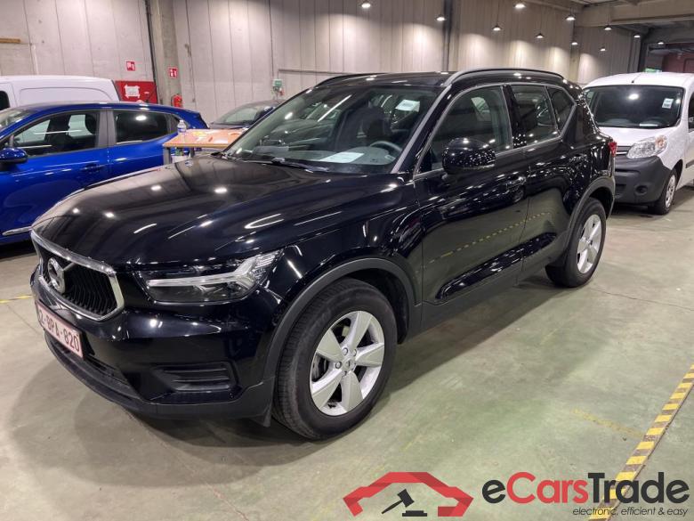 VOLVO XC40 1.5 T2 MOMENTUM CORE #1