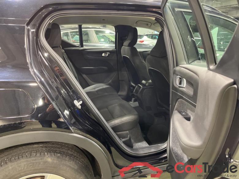 VOLVO XC40 1.5 T2 MOMENTUM CORE #6