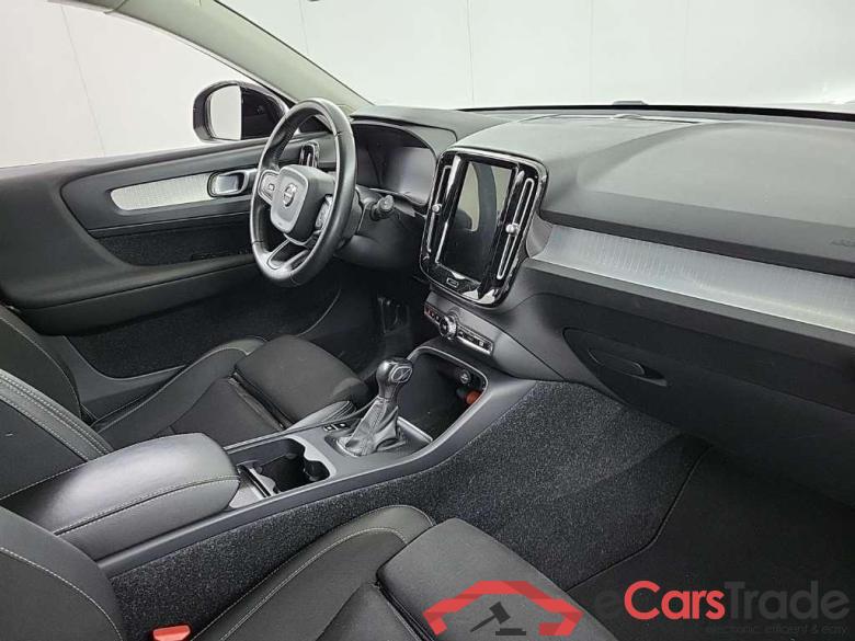 VOLVO XC40 T3 Momentum 5D 115kW #6