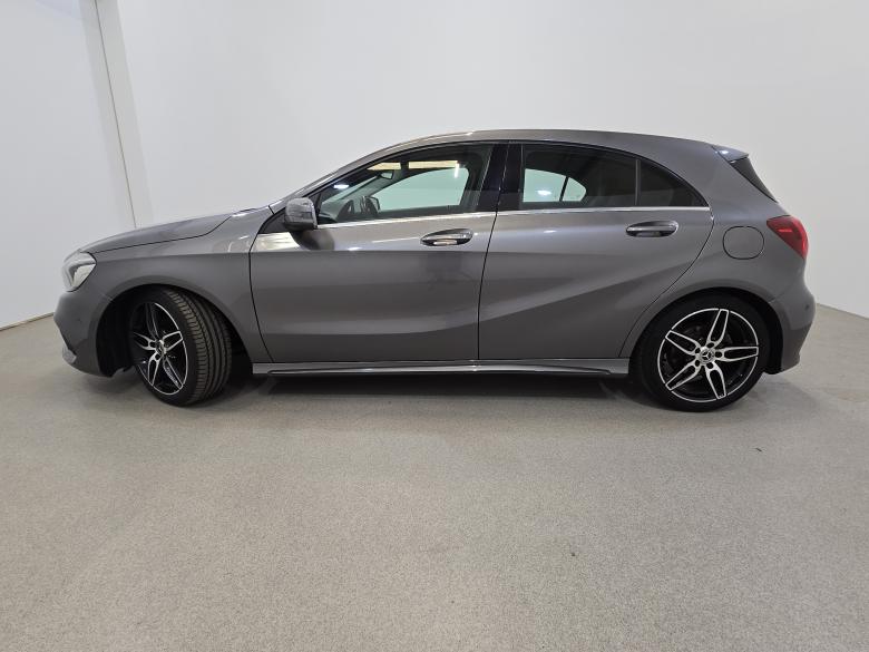 Mercedes A 180i Sport Edition LED-Xenon Navi 1/2 Sport-Leather KeylessGo Camera Klima PDC ... #2