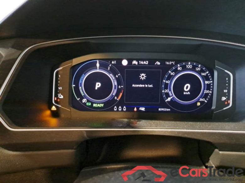 Volkswagen 17 VOLKSWAGEN TIGUAN / 2020 / 5P / SUV 1.4 TSI EHYBRID R-LINE DSG #4