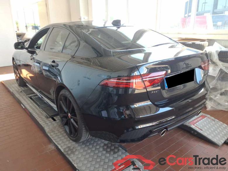 Jaguar R-Dynamic Black AWD XE #2