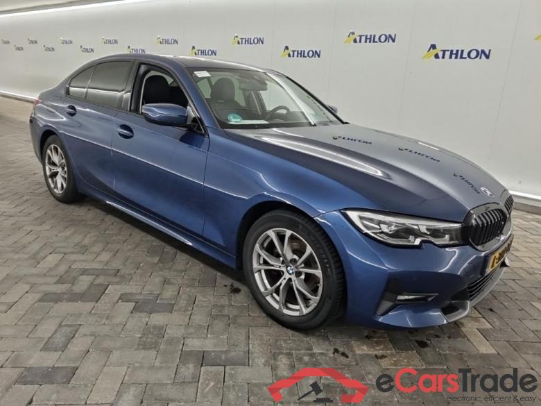 BMW 3 Serie Sedan 318iA 4D 115kW #2