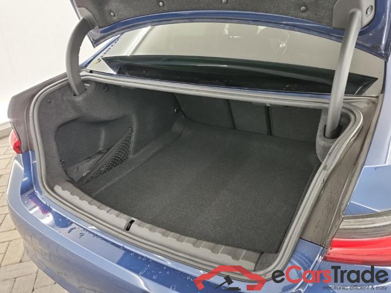 BMW 3 Serie Sedan 318iA 4D 115kW #5