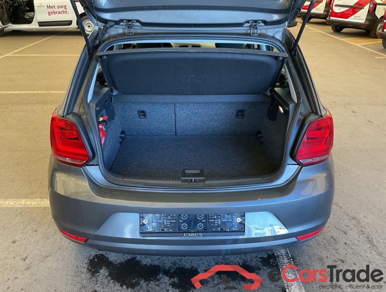 VOLKSWAGEN Polo Polo Trendline 1.0  BlueMotion Technology 55 kW (75 ch) 5 vitesses manuel #3