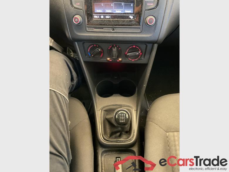 VOLKSWAGEN Polo Polo Trendline 1.0  BlueMotion Technology 55 kW (75 ch) 5 vitesses manuel #6