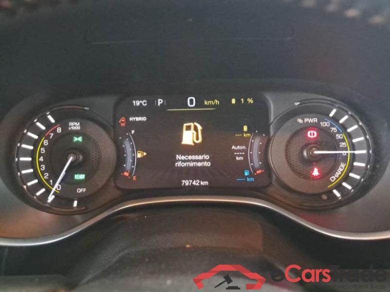Jeep 67 JEEP COMPASS / 2017 / 5P / SUV 1.3 T4 PHEV 190CV BUS.PLUS 4XE AUTO #4
