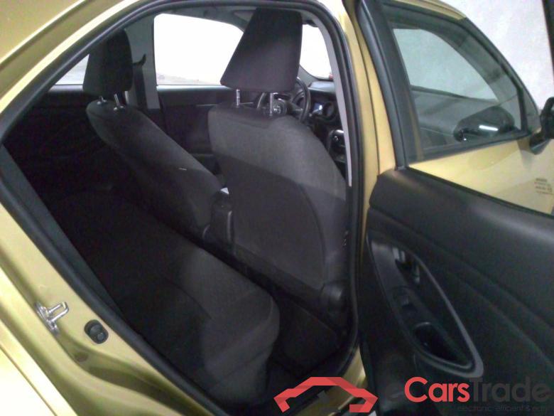 Yaris Cross 1,5 HEV 2WD Dynamic #6