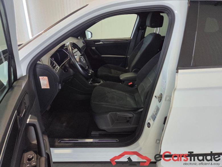 VOLKSWAGEN Tiguan 1.5 TSI ACT Highline Business R #5