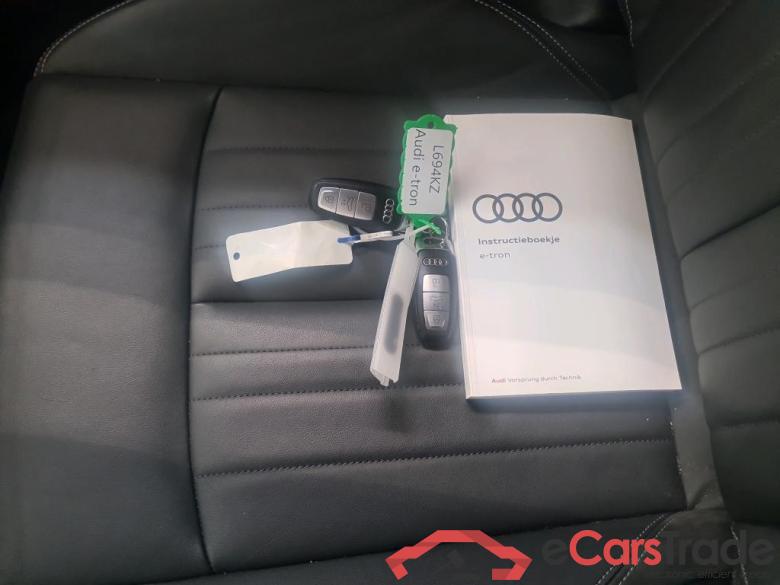Audi e-tron SB '19 BEV Audi e-tron Sportback 55 quattro Business edition Plus 5d #4