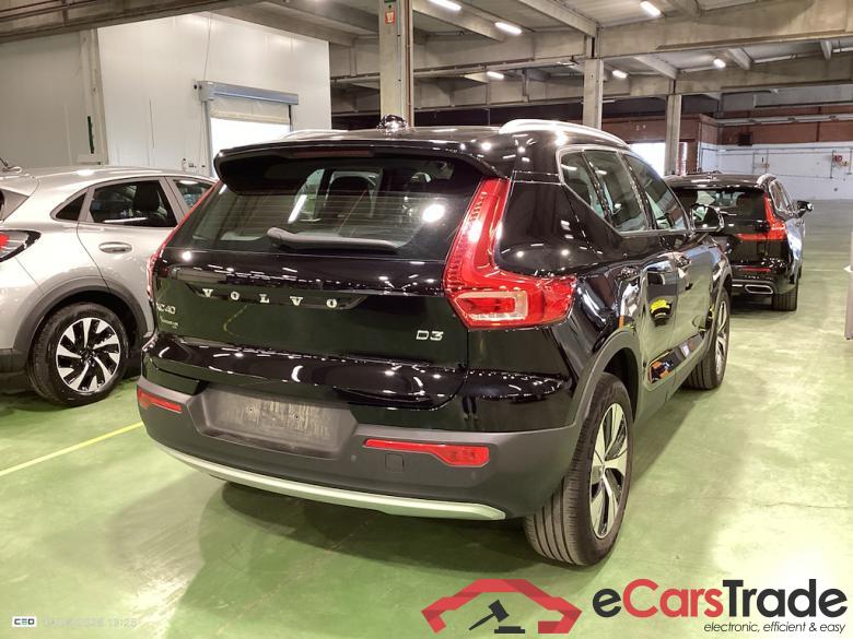 VOLVO XC40 2.0 D3 MOMENTUM PRO #4