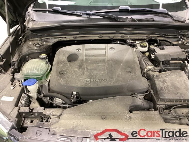 VOLVO XC40 2.0 D3 MOMENTUM PRO #6