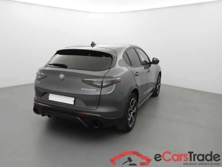 Alfa Romeo Stelvio Veloce 2.2 Diesel 160ch AT8 #3