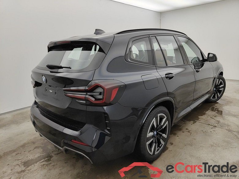BMW IX3 - 2022 74 kWh 286 iX3 5d #2