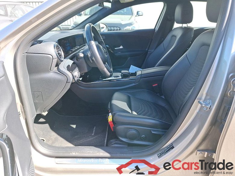 Mercedes A 180d Aut. LED-Xenon Widescreen Navi 1/2 Sport-Leather KeylessGo Klima PDC ... #3