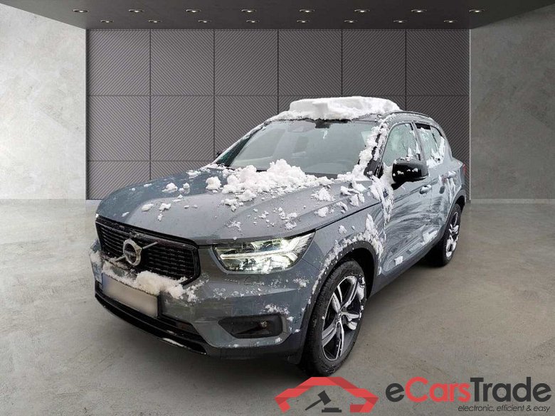 Volvo XC40 (2017->) DE - SUV5 B4 2WD EU6d, R-Design (EURO 6d), 2020 - 2022 #1