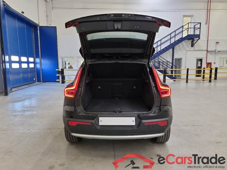 VOLVO XC40 / 2021 / 5P / SUV T4 RECHARGE PLUG-IN AUTO CORE #5