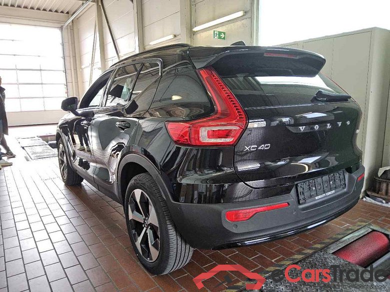 Volvo XC40 (2017->) DE - SUV5 B4 AWD EU6d, Ultimate Dark (EURO 6d), (Facelift) 2022 - 2022 #4