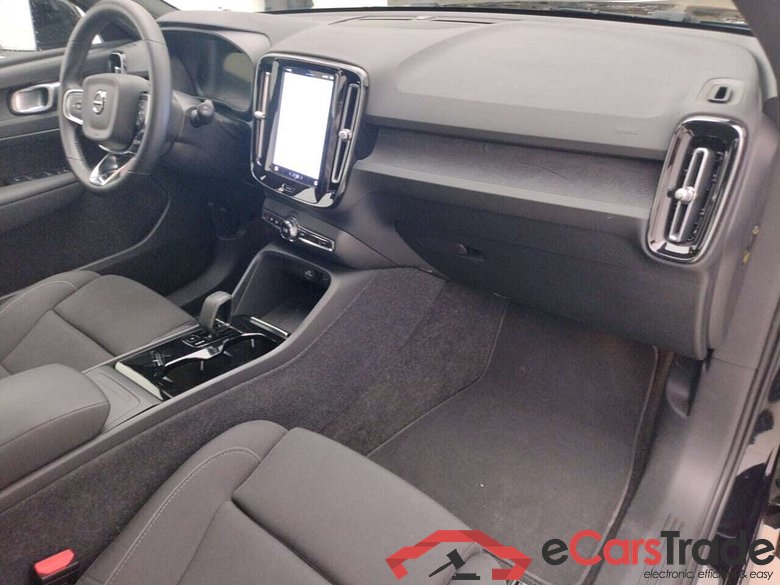 VOLVO XC40 ARRAY RECHARGE CORE #3