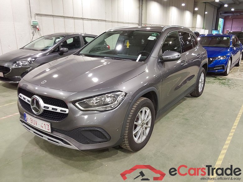 Mercedes GLA 180 Aut. Navi 1/2 Leather KeylessGo Camera Klima PDC ... #1
