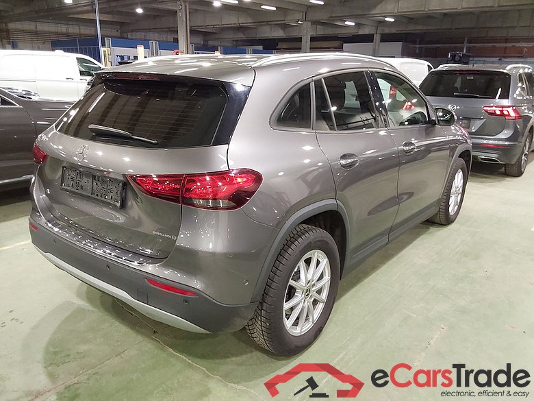 Mercedes GLA 180 Aut. Navi 1/2 Leather KeylessGo Camera Klima PDC ... #3