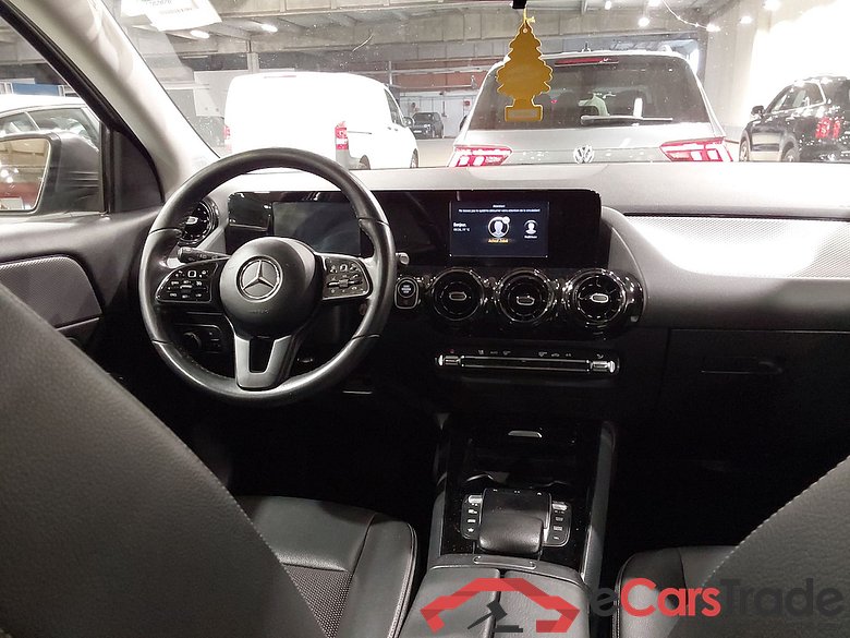 Mercedes GLA 180 Aut. Navi 1/2 Leather KeylessGo Camera Klima PDC ... #5