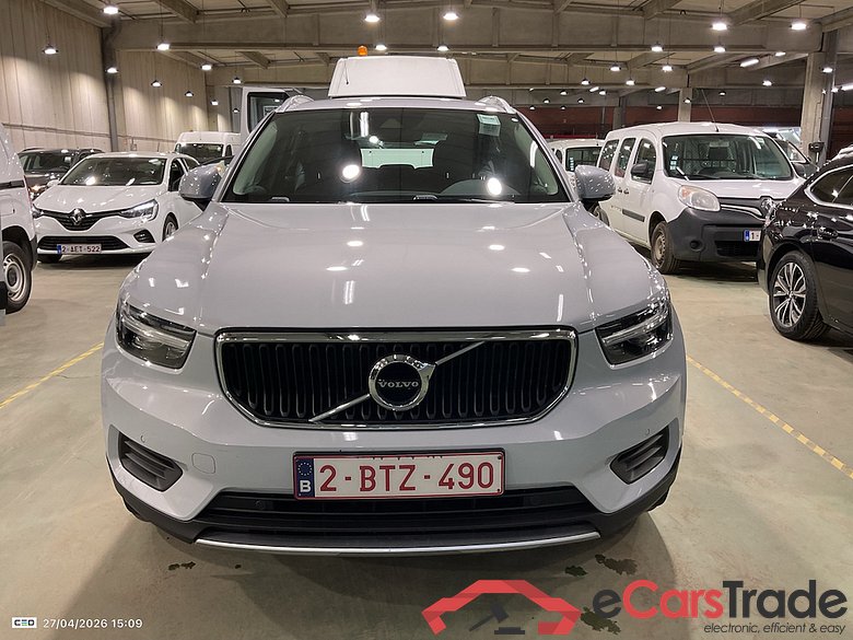 VOLVO XC40 1.5 T2 MOMENTUM PRO #2