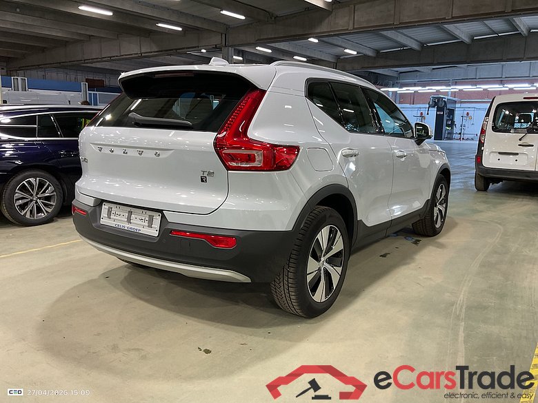 VOLVO XC40 1.5 T2 MOMENTUM PRO #4