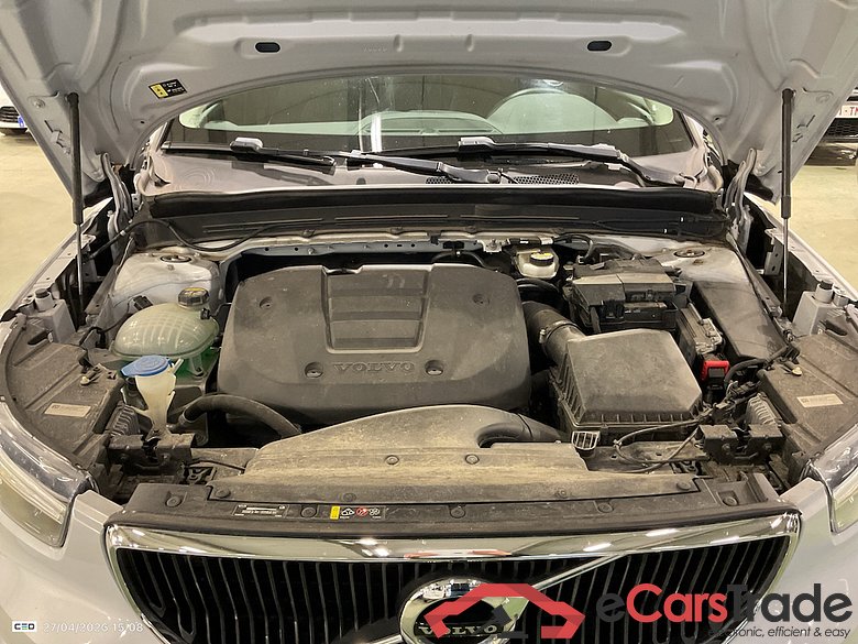 VOLVO XC40 1.5 T2 MOMENTUM PRO #6