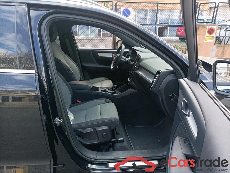 VOLVO XC40 / 2021 / 5P / todoterreno 1.5 T4 Recharge PHEV Core Auto #6