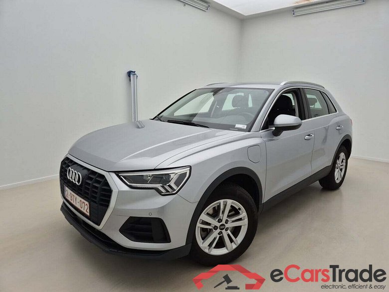 AUDI Q3 45 TFSI E S-TRONIC