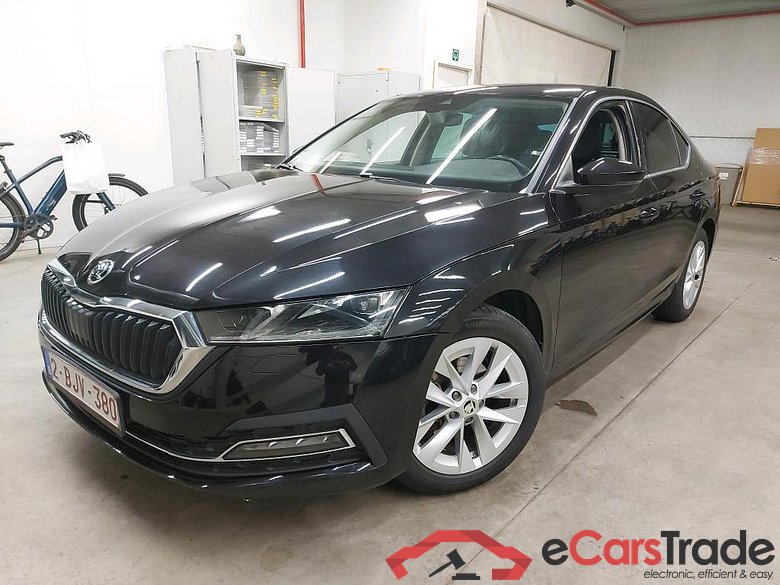 SKODA - SKO OCTAVIA TSI 110PK Clever+ & Travel Assist & Side Assist & Sun Pack  * PETROL *
