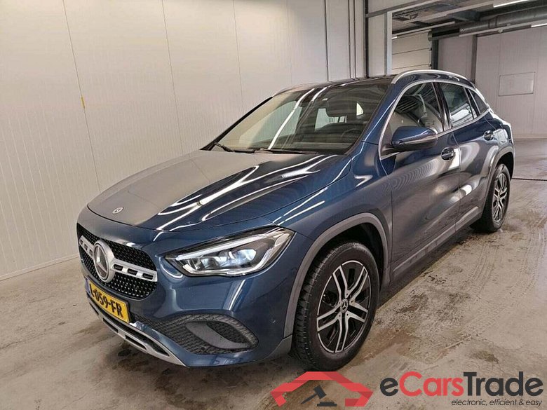 MERCEDES-BENZ GLA-klasse 180 d Bns Sol. Lux. #1
