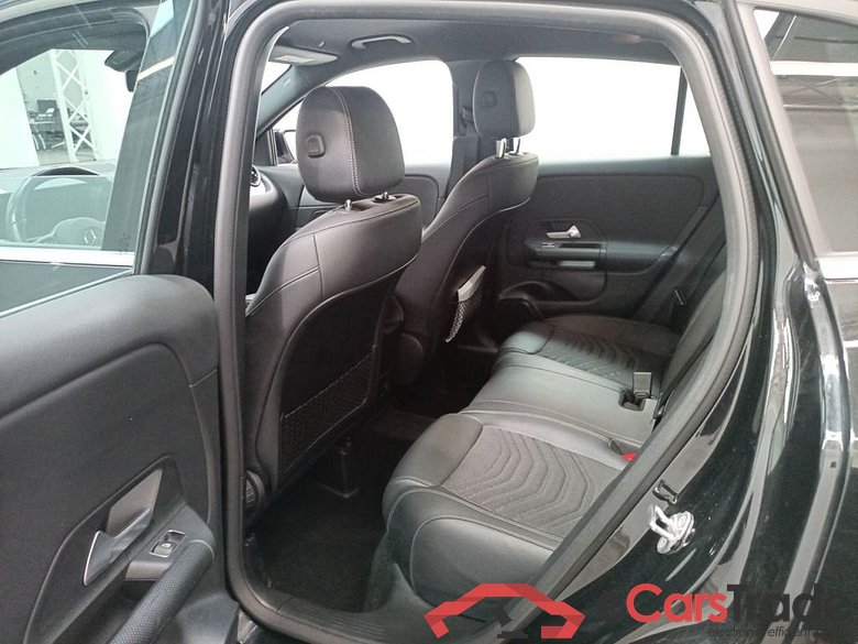 Mercedes-Benz GLA GLA 180 d Business Solution 5d #3