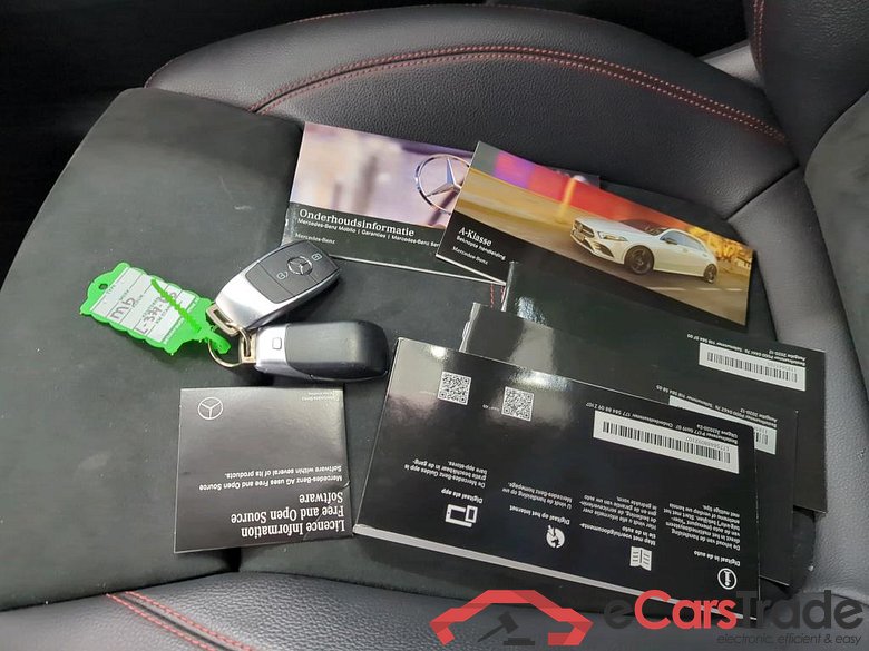 Mercedes-Benz A-Klasse A 180 Business Solution AMG Upgrade DCT 5d #4