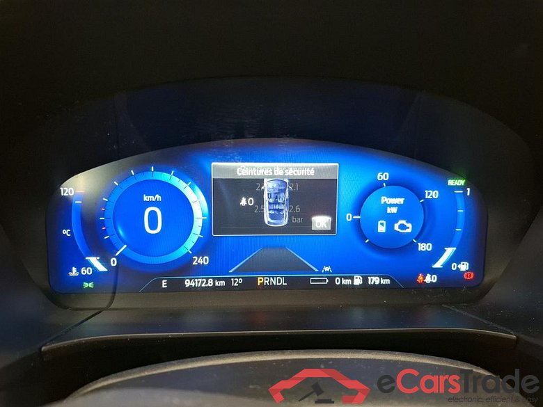 FORD Kuga / 2019 / 5P / SUV 2.5 Dur 225 hybrid PHEV Pshift Titanium #6