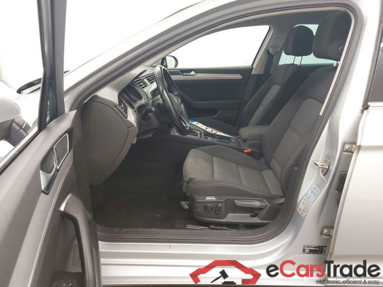 Volkswagen Passat Variant 2.0 TDI Style Aut. Pano LED-Matrix ACC Navi Sport-Seats KeylessGo Klima PDC ... #5