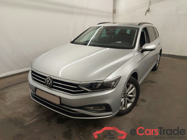 Volkswagen Passat Variant 2.0 TDI Style Aut. Pano LED-Matrix ACC Navi Sport-Seats KeylessGo Klima PDC ... #1