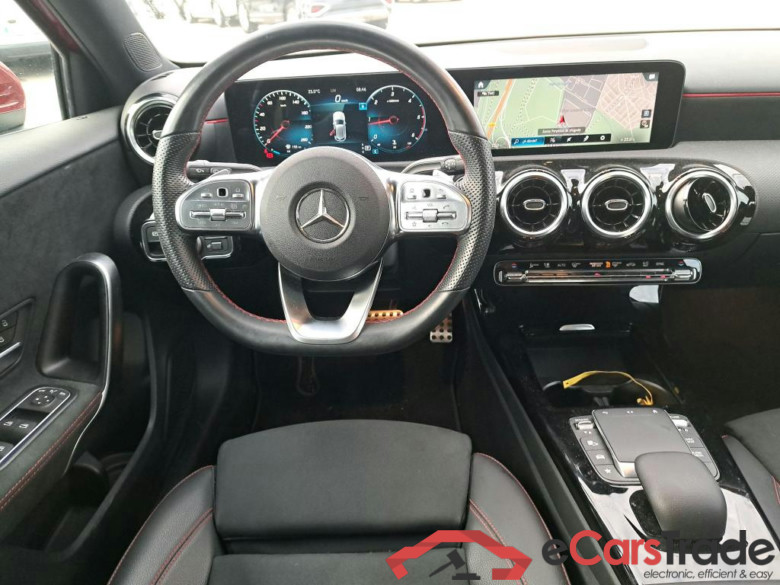 MERCEDES-BENZ Clase A / 2018 / 5P / berlina con portón A 220 d #3