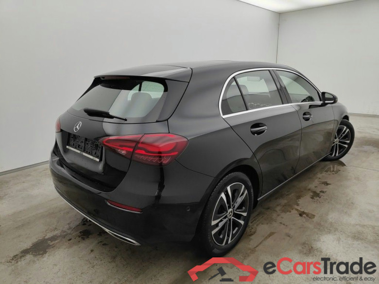 Mercedes A 180 Facelift Mild-Hybrid Progressive Aut. Pano LED Widescreen Navi Sport-Leather KeylessGo Camera Klima PDC ... #3
