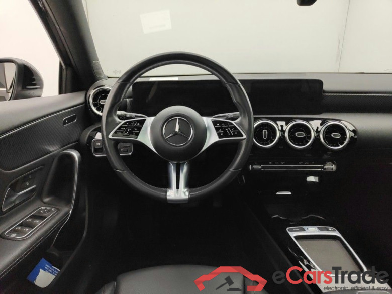Mercedes A 180 Facelift Mild-Hybrid Progressive Aut. Pano LED Widescreen Navi Sport-Leather KeylessGo Camera Klima PDC ... #6
