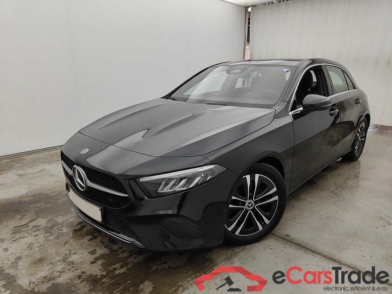 Mercedes A 180 Facelift Mild-Hybrid Progressive Aut. Pano LED Widescreen Navi Sport-Leather KeylessGo Camera Klima PDC ...